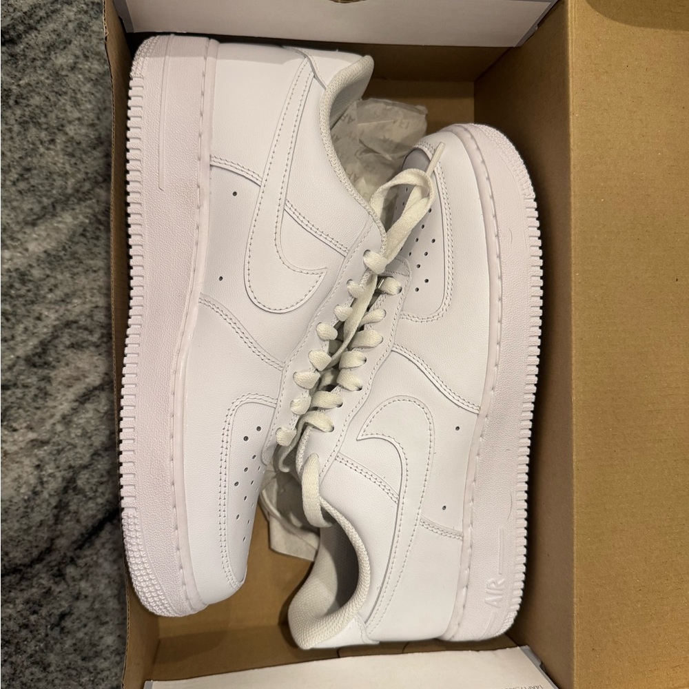 Brand New Women’s Air Force 1 ‘07